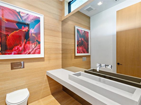 126 W San Marino Dr, Miami Beach FL 33139