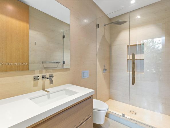 126 W San Marino Dr, Miami Beach FL 33139