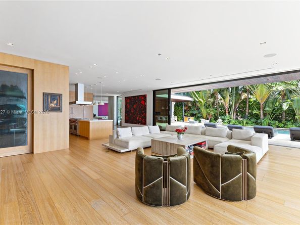 126 W San Marino Dr, Miami Beach FL 33139