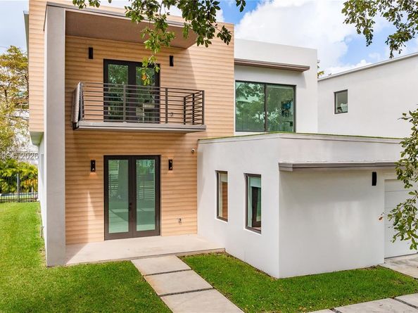 2225 SW 18th Ave, Miami FL 33145