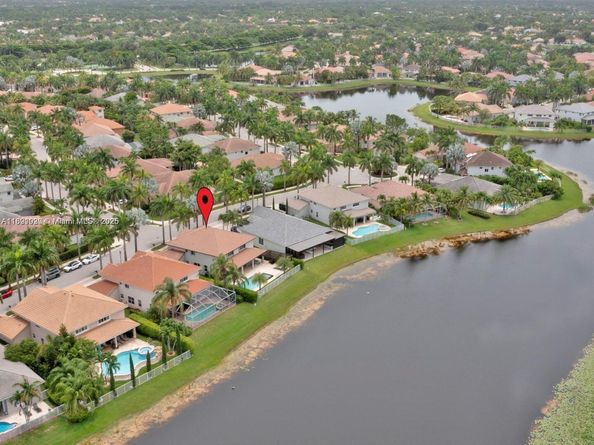 2132 Quail Roost Dr, Weston FL 33327