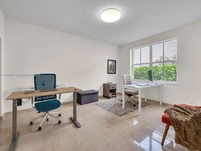 2132 Quail Roost Dr, Weston FL 33327