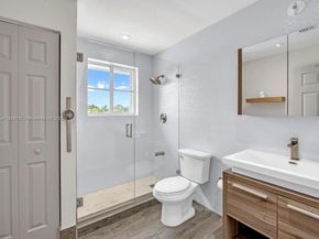 2132 Quail Roost Dr, Weston FL 33327