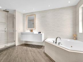 2132 Quail Roost Dr, Weston FL 33327