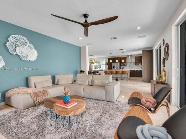 2132 Quail Roost Dr, Weston FL 33327