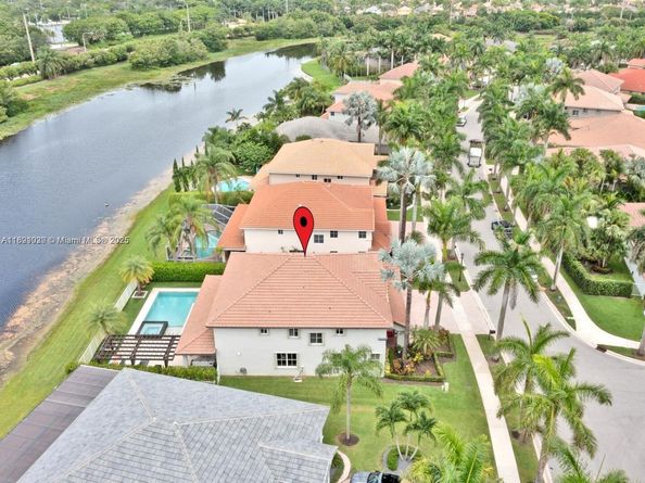 2132 Quail Roost Dr, Weston FL 33327