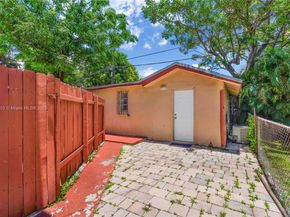 2145 SW 7th St, Miami FL 33135