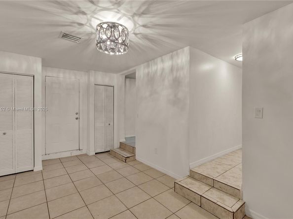 2145 SW 7th St, Miami FL 33135