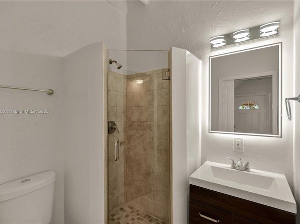 2145 SW 7th St, Miami FL 33135