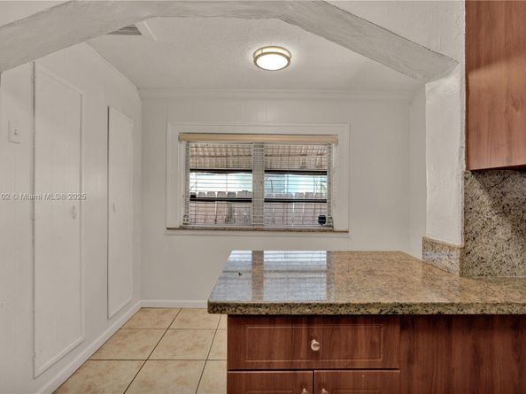 2145 SW 7th St, Miami FL 33135