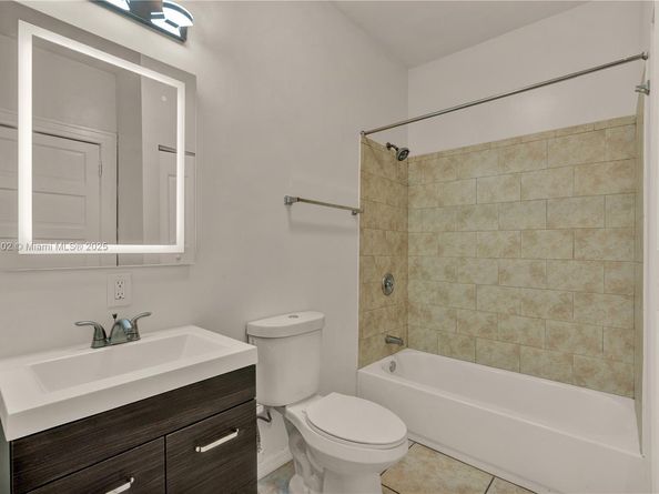 2145 SW 7th St, Miami FL 33135