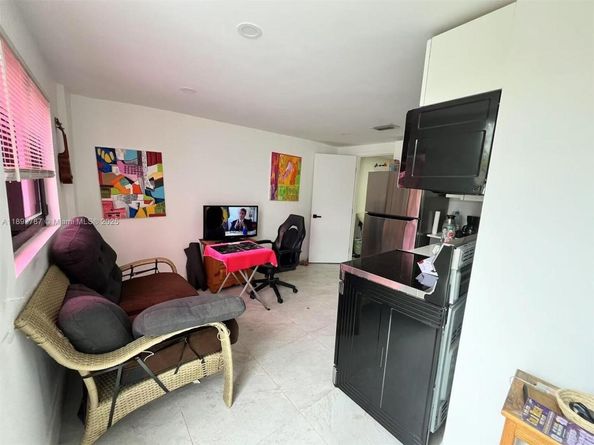 1102 NW 103rd Street, Miami FL 33150