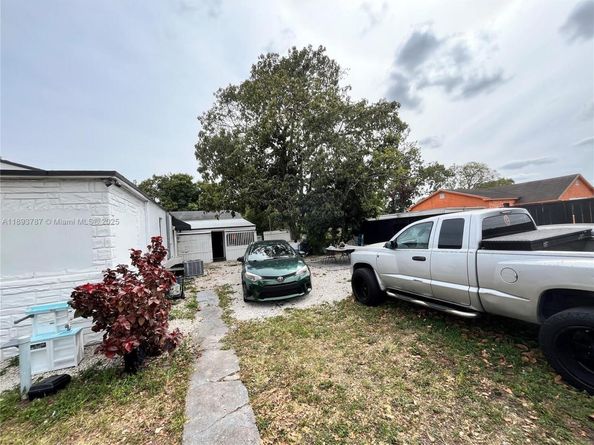 1102 NW 103rd Street, Miami FL 33150