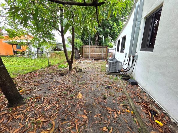 1102 NW 103rd Street, Miami FL 33150
