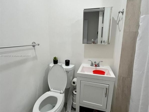 1102 NW 103rd Street, Miami FL 33150