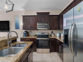 278 SW 7th Ct, Pompano Beach FL 33060