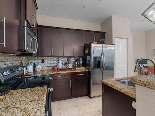 278 SW 7th Ct, Pompano Beach FL 33060