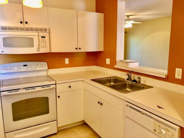 1165 Golden Lakes Blvd 1226, West Palm Beach FL 33411