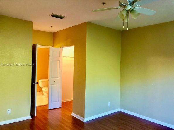 1165 Golden Lakes Blvd 1226, West Palm Beach FL 33411