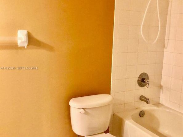 1165 Golden Lakes Blvd 1226, West Palm Beach FL 33411