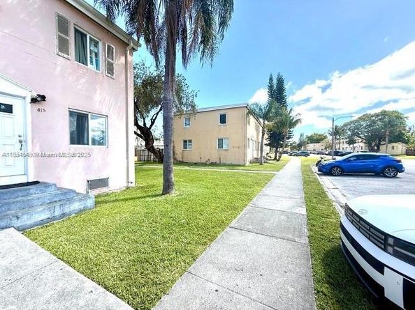 224 NW 85th St Rd 224, Miami FL 33150