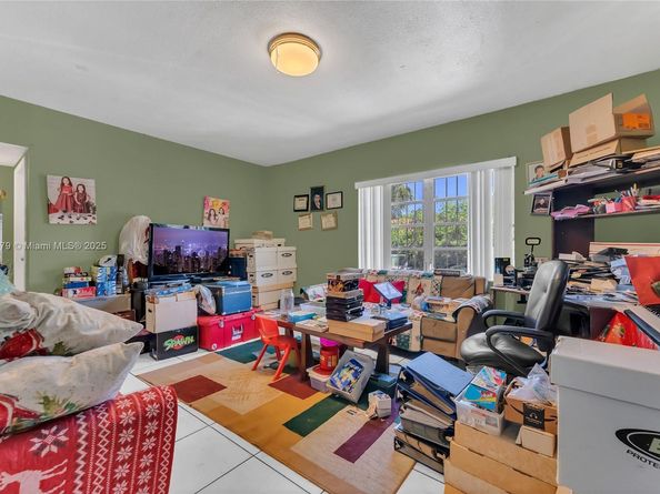 503 NW 43rd Pl, Miami FL 33126