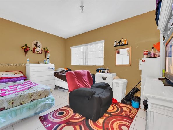 503 NW 43rd Pl, Miami FL 33126