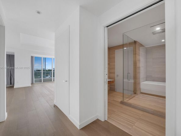 4701 N Meridian Ave 502, Miami Beach FL 33140