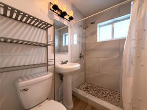 2625 SW 67th Ave, Miami FL 33155