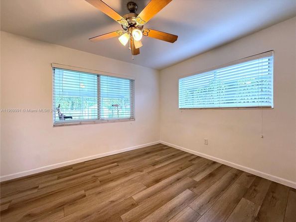 2625 SW 67th Ave, Miami FL 33155