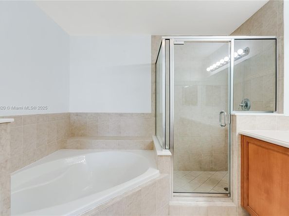 8395 SW 73rd Ave 517, Miami FL 33143