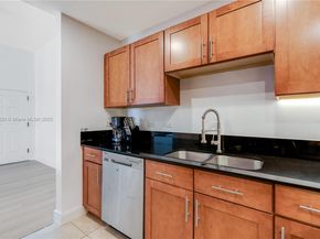 8395 SW 73rd Ave 517, Miami FL 33143