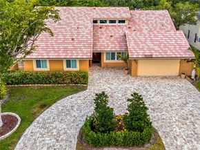 663 NW 107th Ln, Coral Springs FL 33071