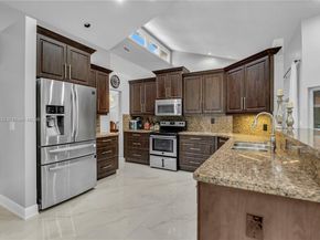 663 NW 107th Ln, Coral Springs FL 33071