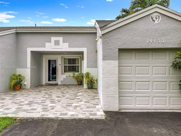 14433 SW 95th Ter, Miami FL 33186