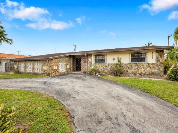 1331 SW 102nd Ave, Miami FL 33174