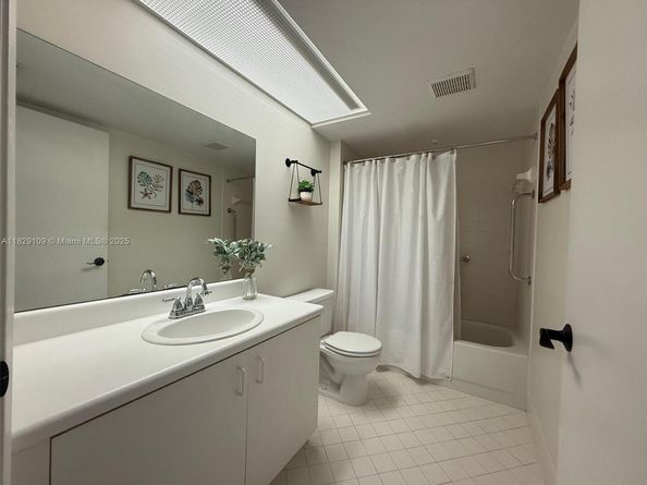 1400 SW 137th Ave 411F, Pembroke Pines FL 33027