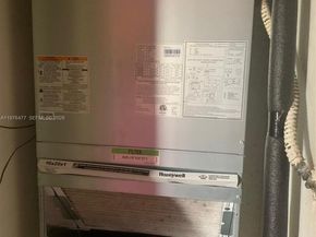 300 Nottingham Cir J, Green Acres FL 33463