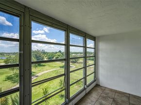 2500 SW 81st Ave 402, Davie FL 33324