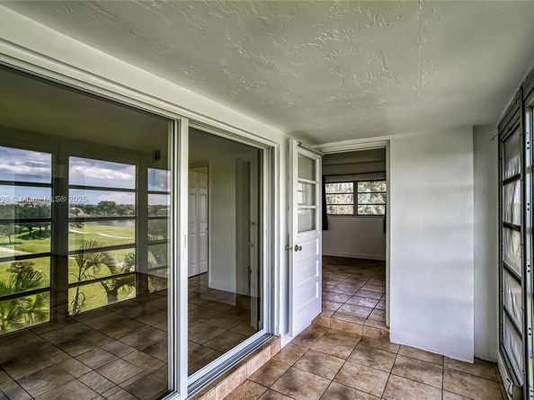 2500 SW 81st Ave 402, Davie FL 33324