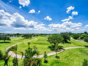 2500 SW 81st Ave 402, Davie FL 33324