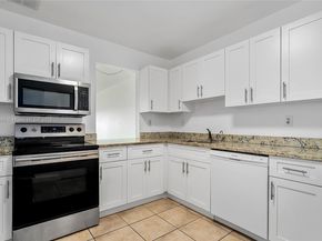 2500 SW 81st Ave 402, Davie FL 33324