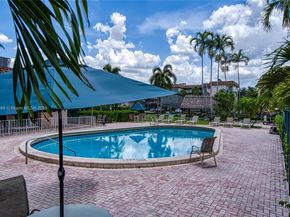 2500 SW 81st Ave 402, Davie FL 33324