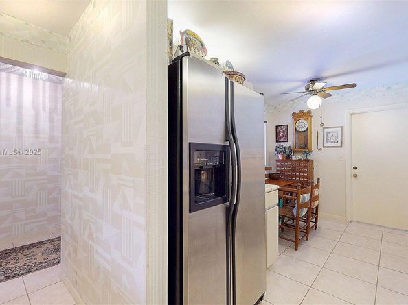 10001 NW 52nd Ter, Doral FL 33178