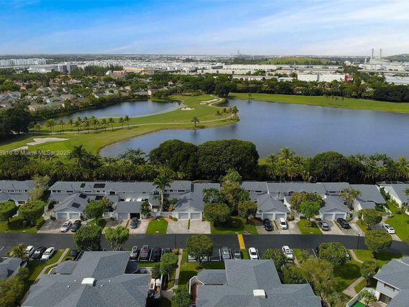 10001 NW 52nd Ter, Doral FL 33178