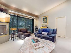 10001 NW 52nd Ter, Doral FL 33178