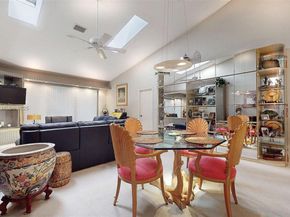 10001 NW 52nd Ter, Doral FL 33178