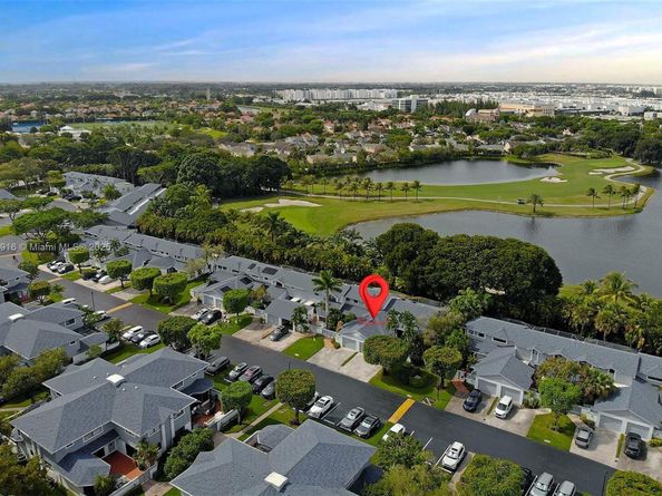 10001 NW 52nd Ter, Doral FL 33178