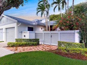 10001 NW 52nd Ter, Doral FL 33178