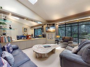 10001 NW 52nd Ter, Doral FL 33178